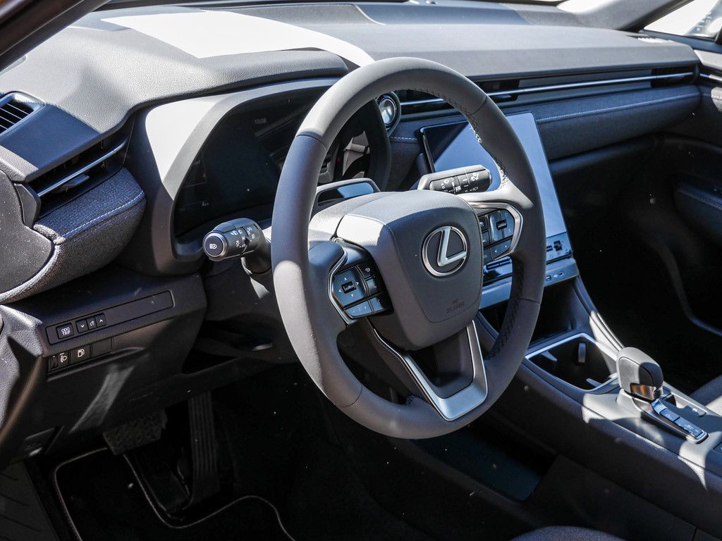 Lexus LBX 2025