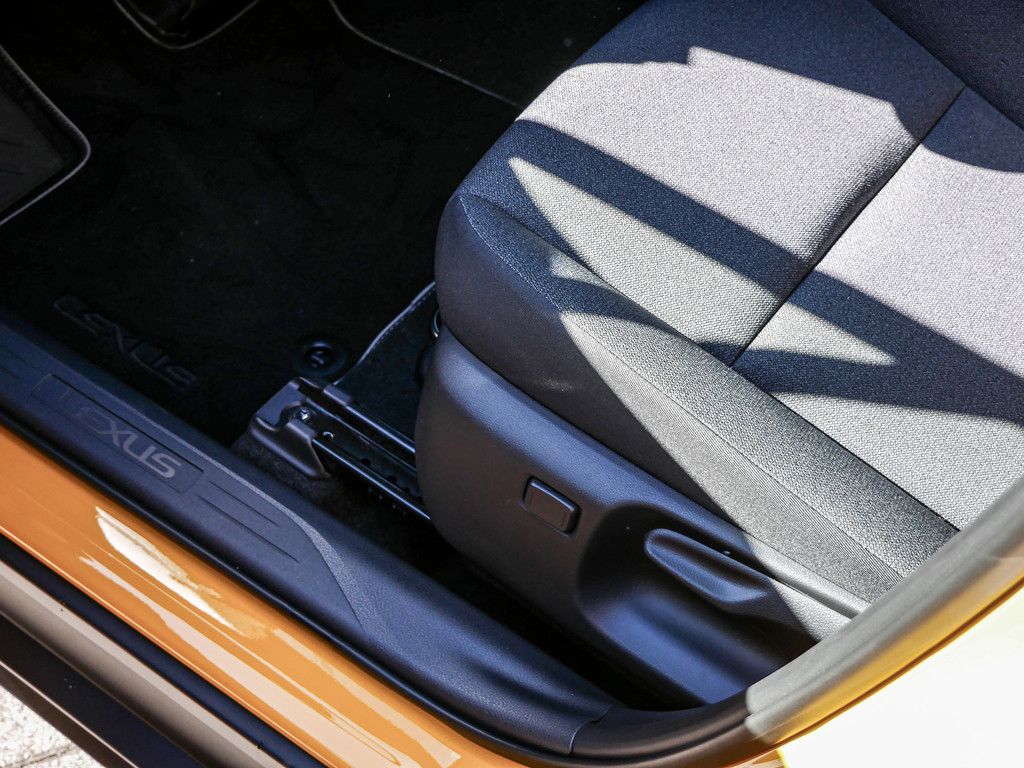 Lexus LBX 2025