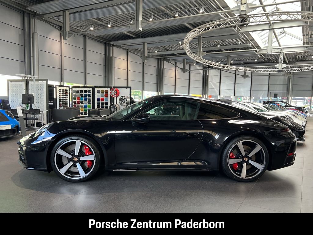 Porsche 992 2025