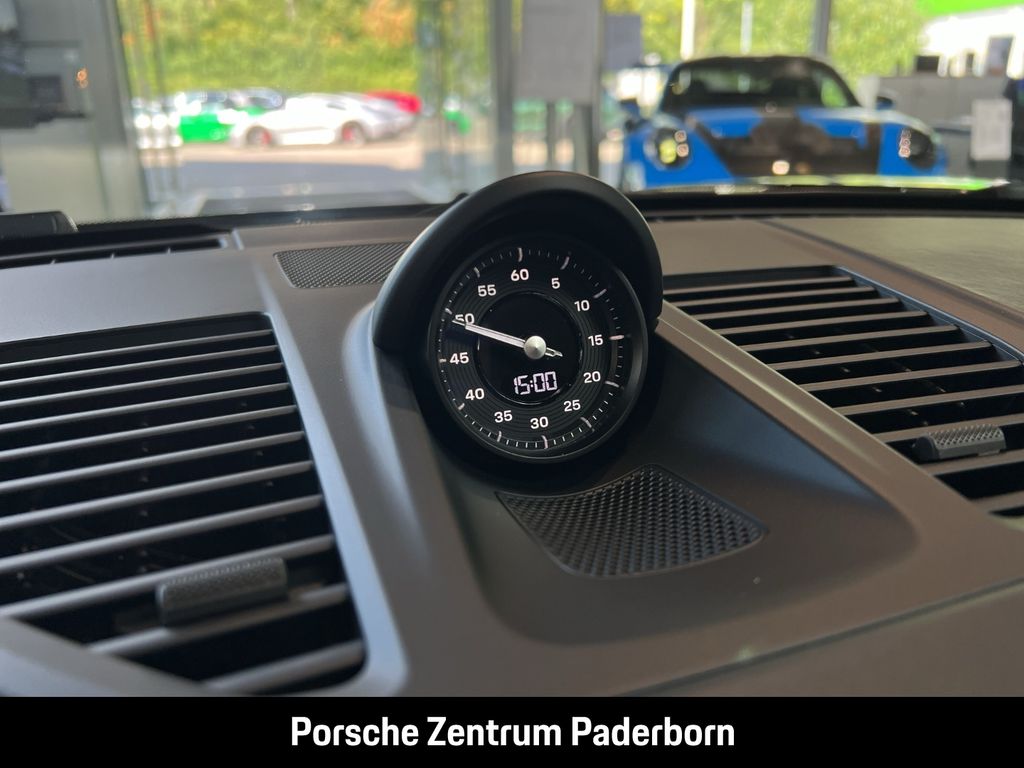 Porsche 992 2025