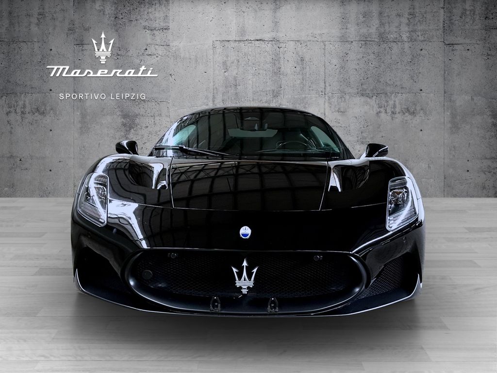 Maserati MC20 2023