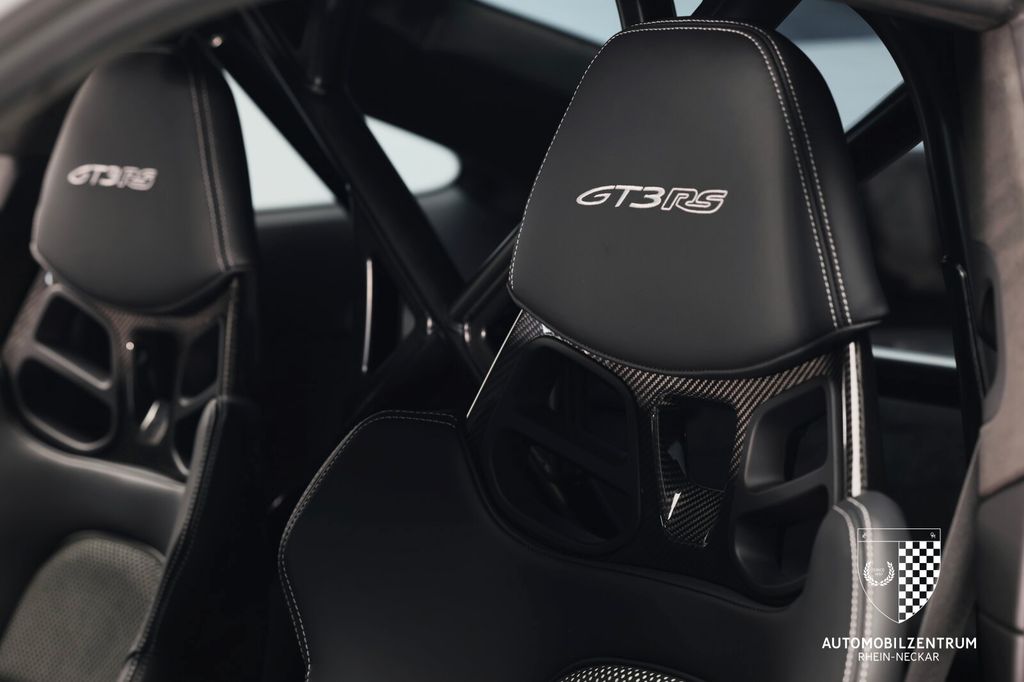 Porsche 992 2023
