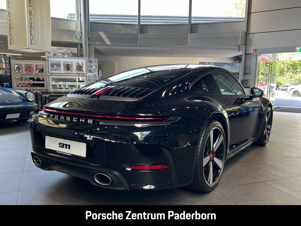 Porsche 992 2025