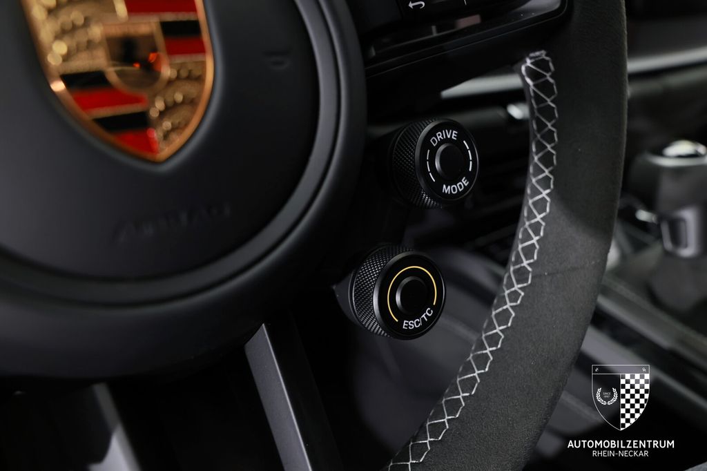 Porsche 992 2023