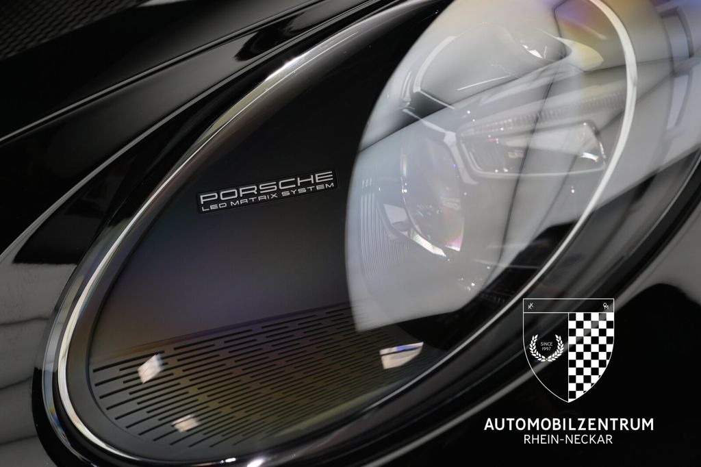 Porsche 992 2023
