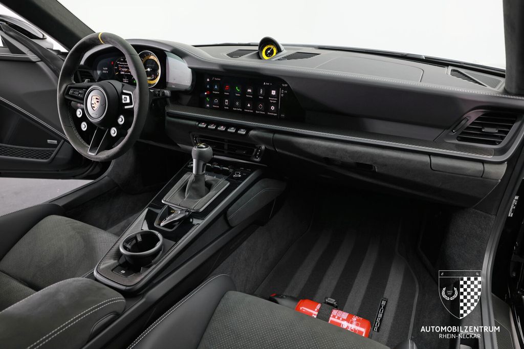 Porsche 992 2023