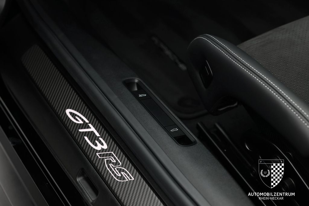 Porsche 992 2023