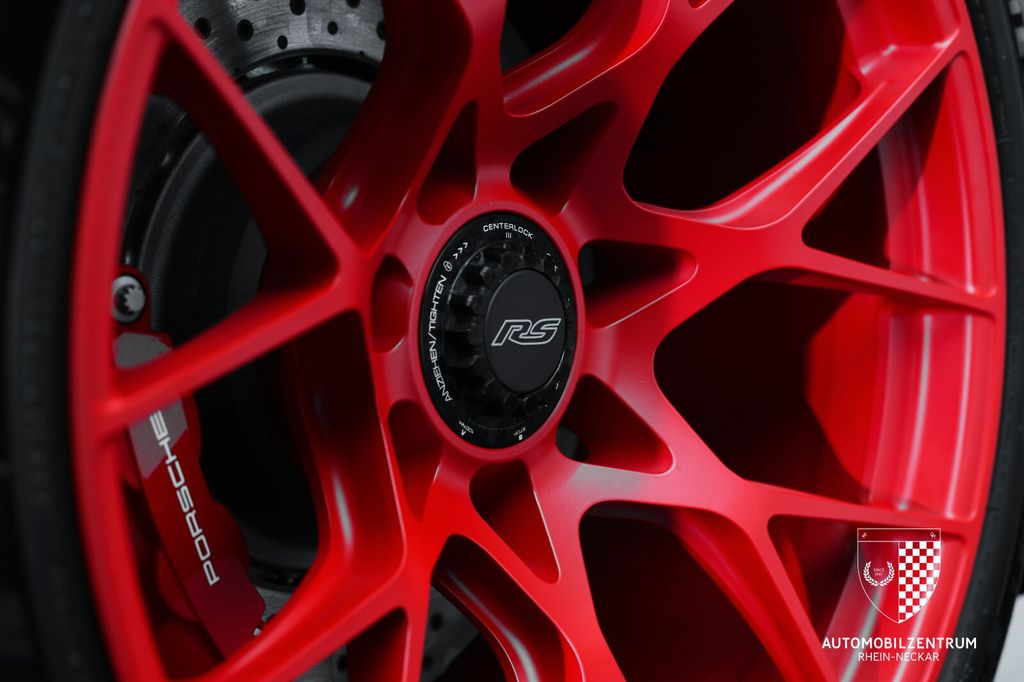 Porsche 992 2023