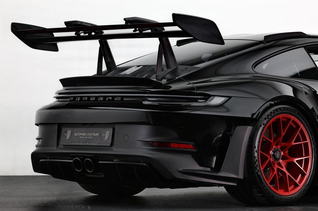 Porsche 992 2023