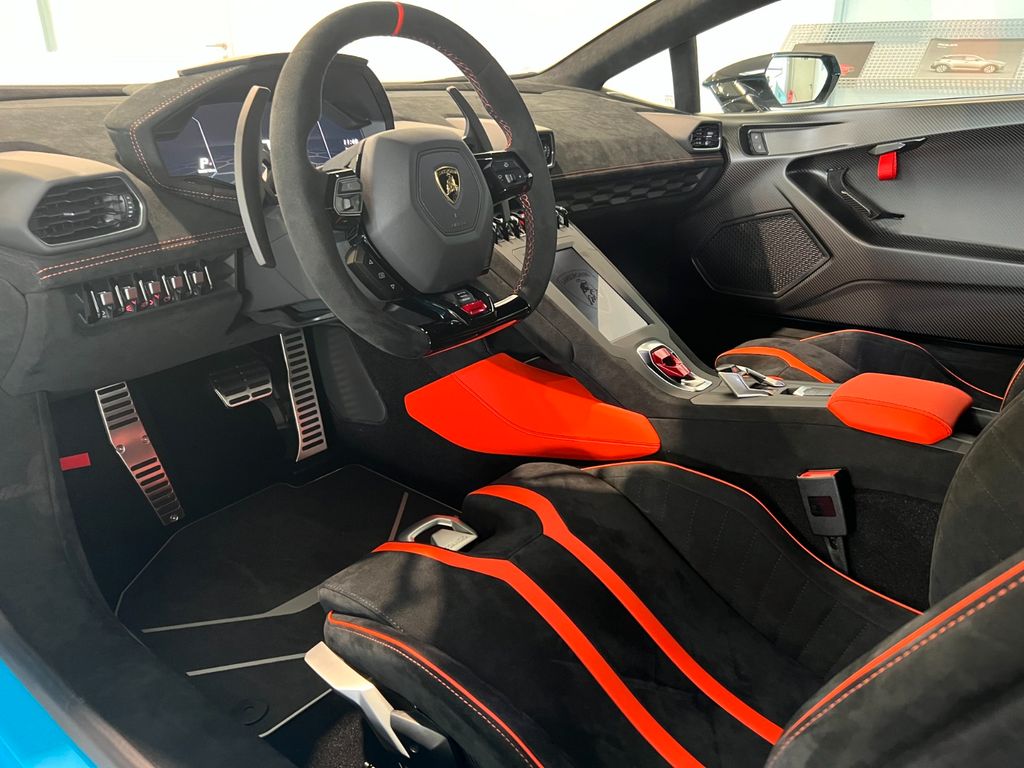 Lamborghini Huracán 2023