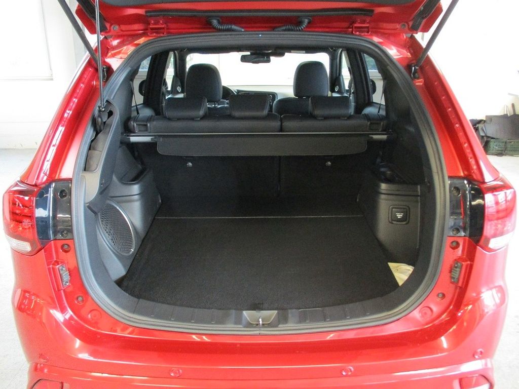 Mitsubishi Plug-in Hybrid Outlander 2019