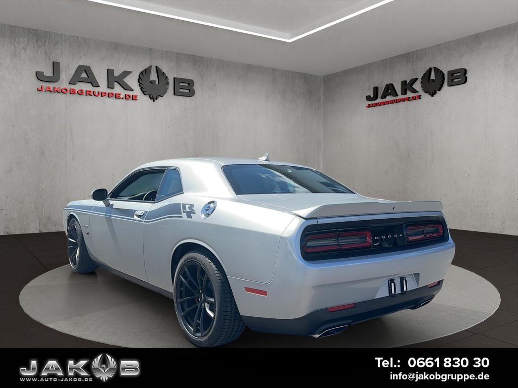 Dodge Challenger 2025