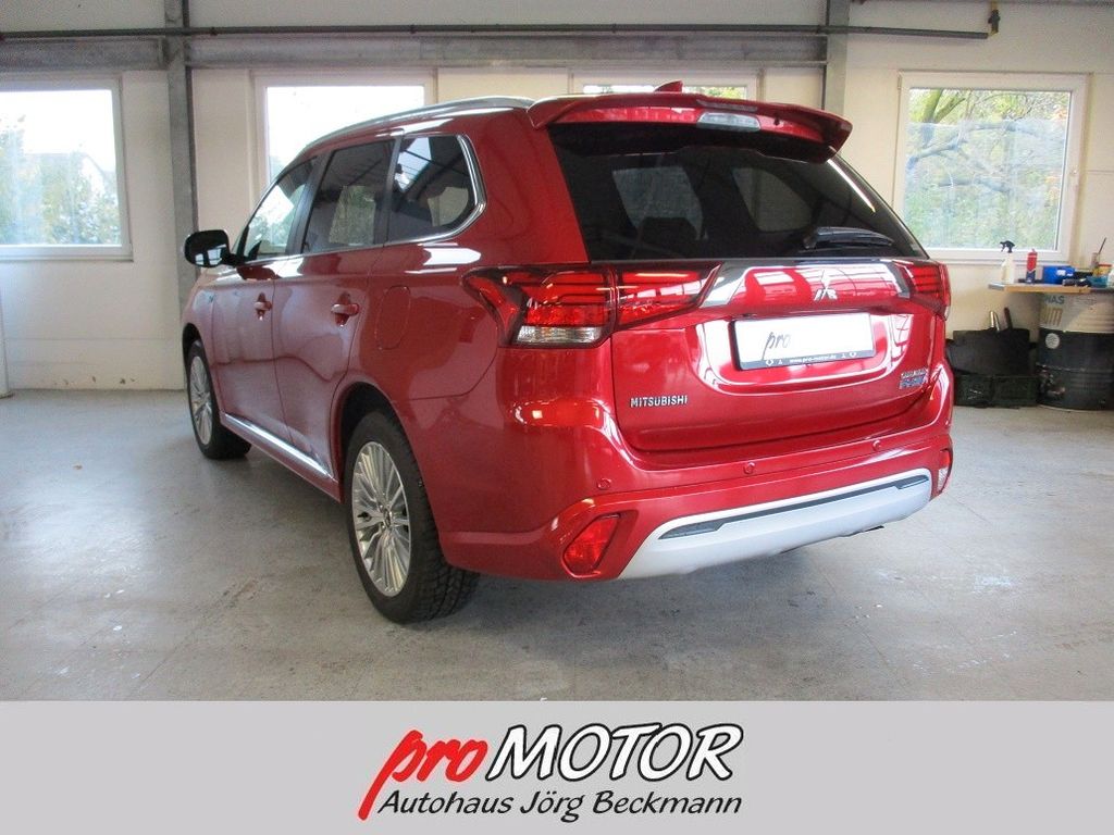 Mitsubishi Plug-in Hybrid Outlander 2019