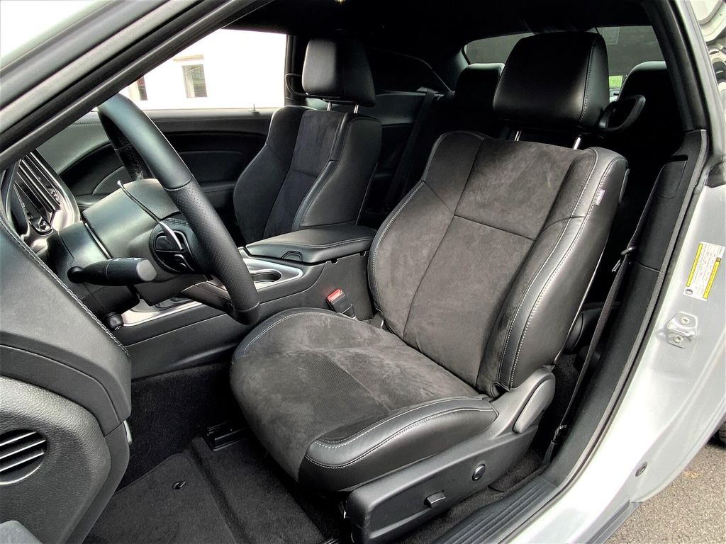 Dodge Challenger 2025