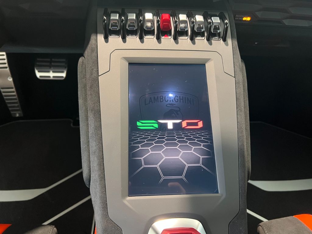 Lamborghini Huracán 2023