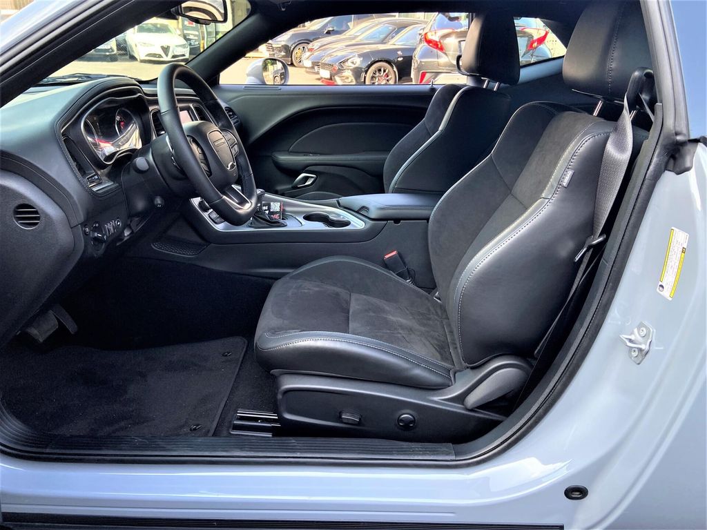 Dodge Challenger 2025