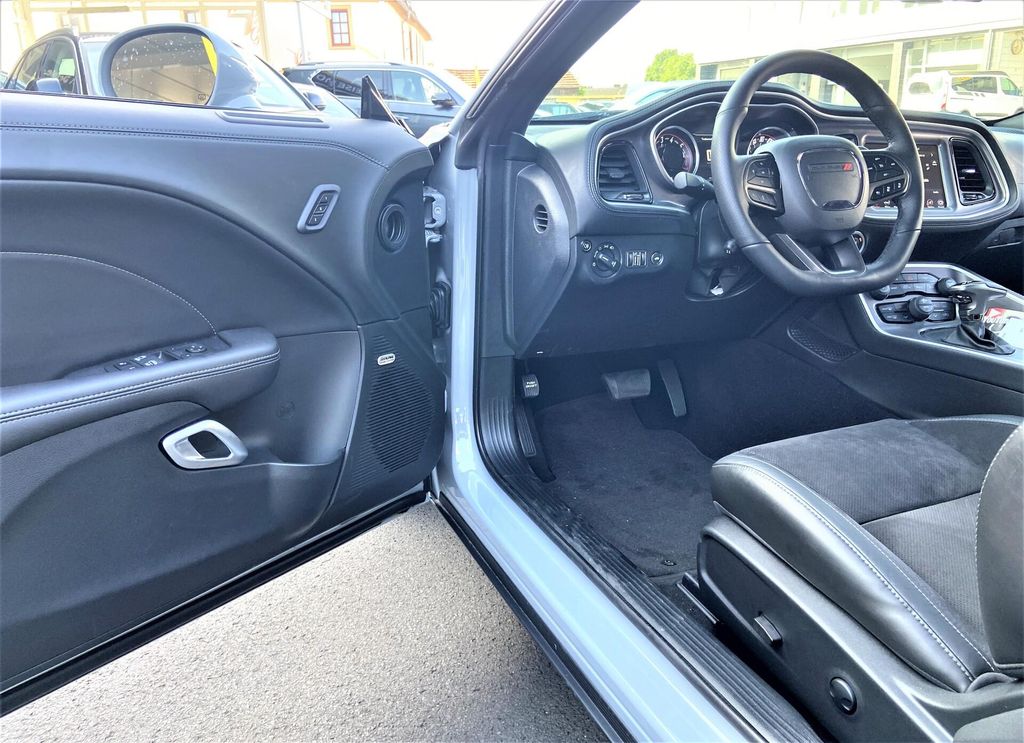 Dodge Challenger 2025