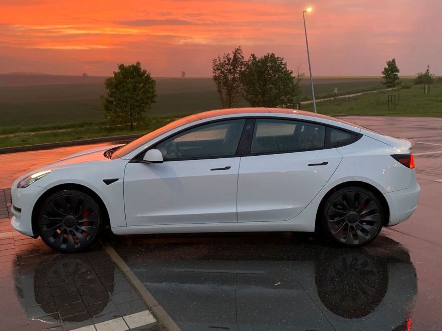 Tesla Model 3 2022