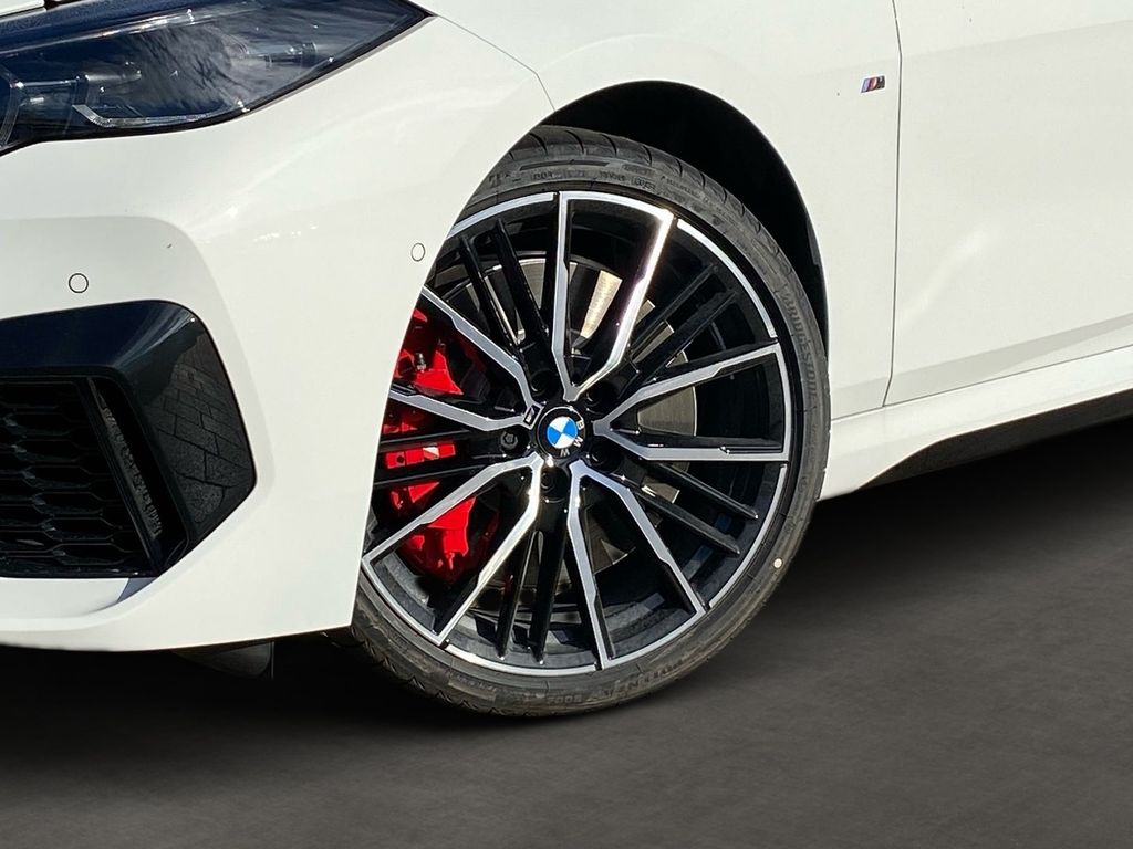 BMW M235