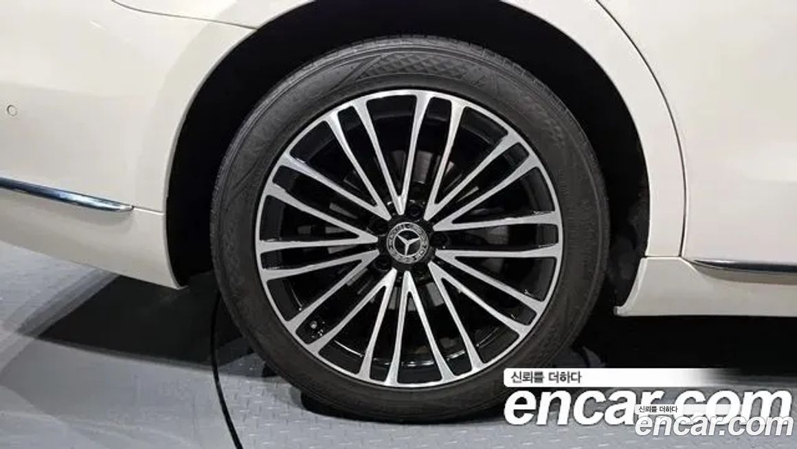 Mercedes-Benz S-Class 2021