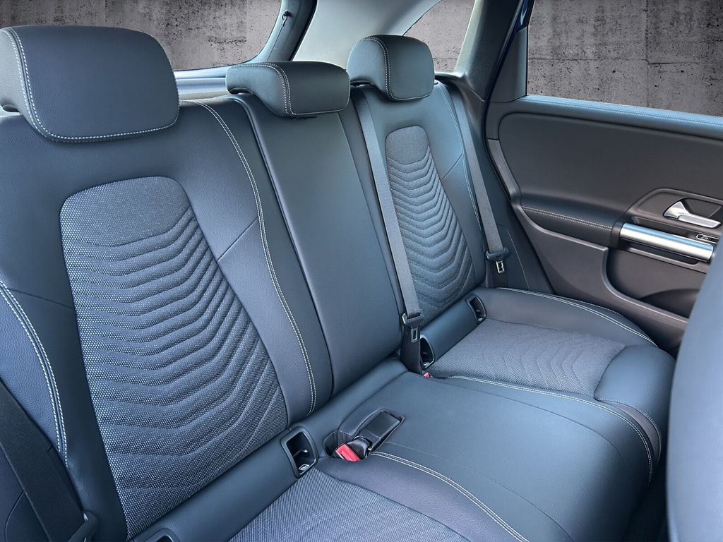 Mercedes-Benz B 250 2023