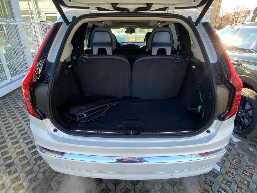 Volvo XC90 2025