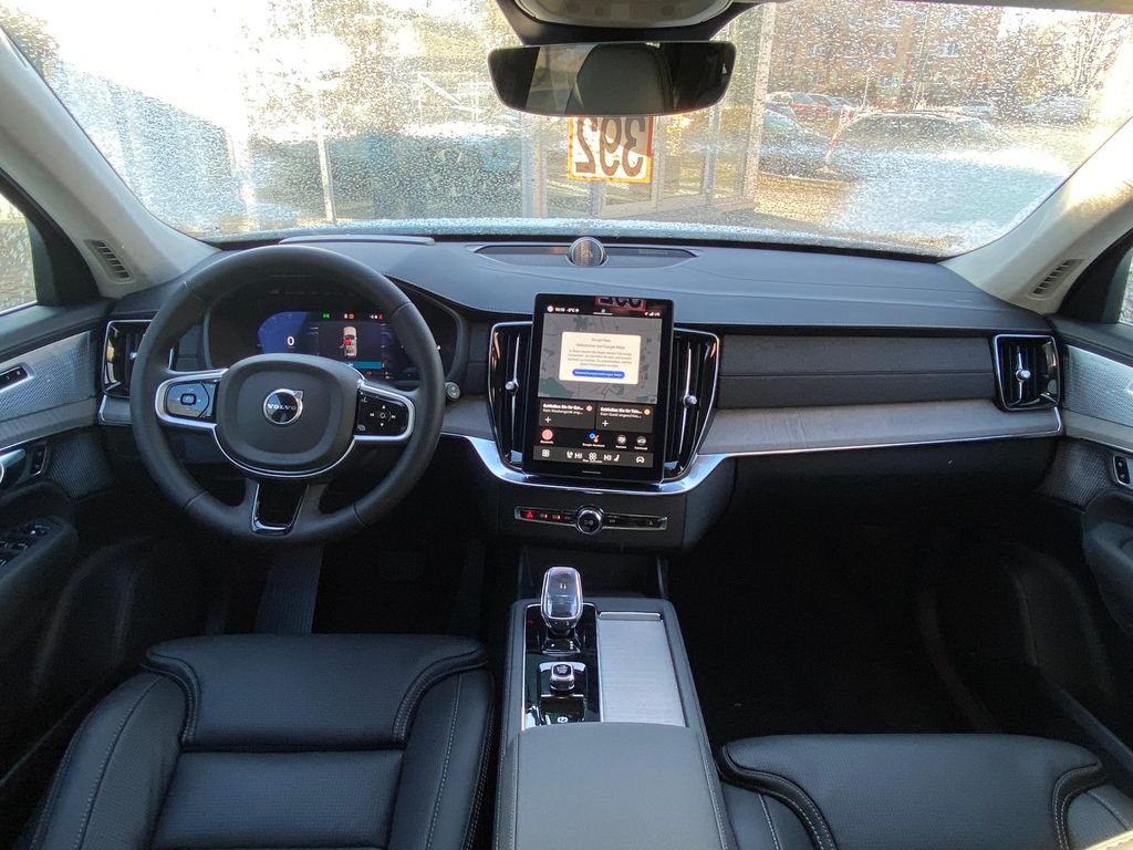 Volvo XC90 2025