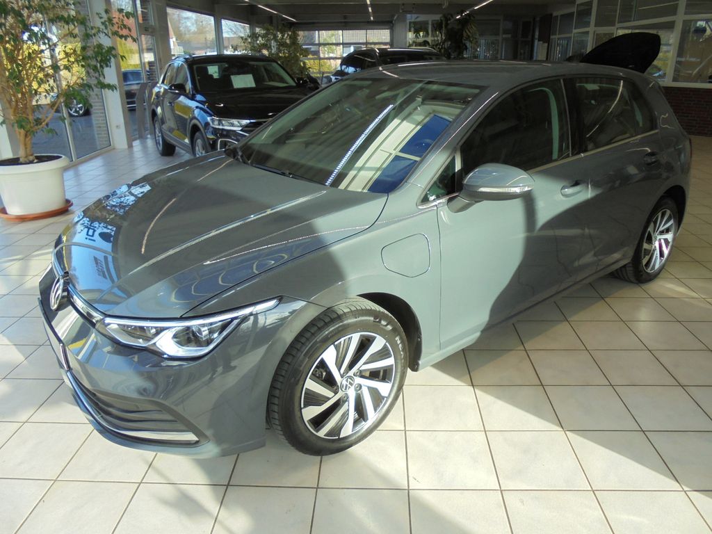 Volkswagen Golf 2021