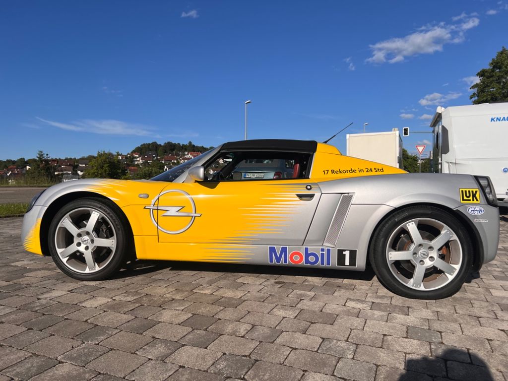 Opel Speedster 2001