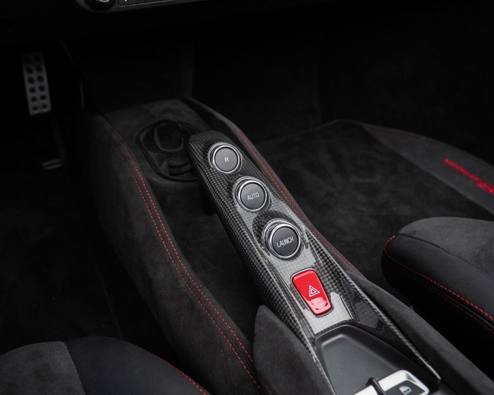 Ferrari F8 2020