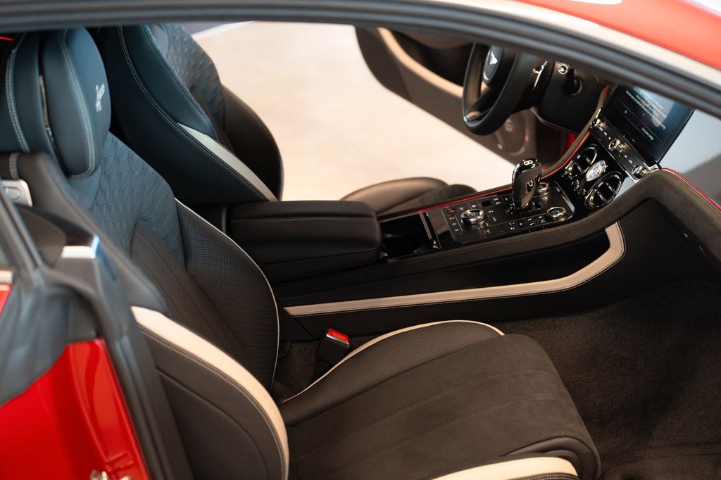 Bentley Continental GT 2024