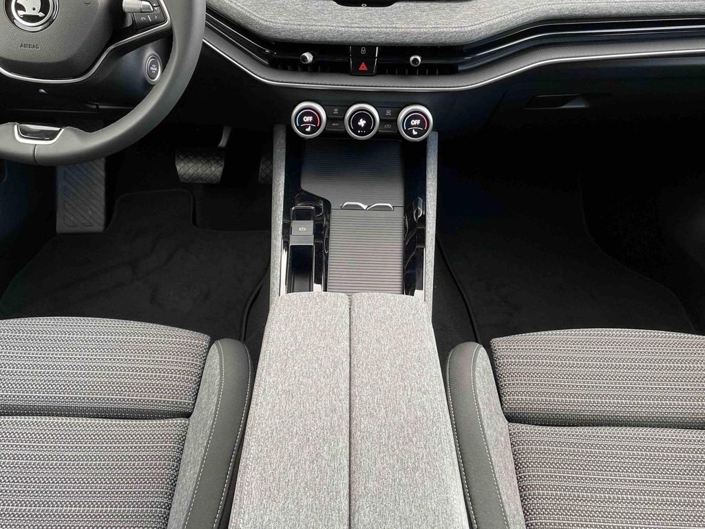 Skoda Superb 2025