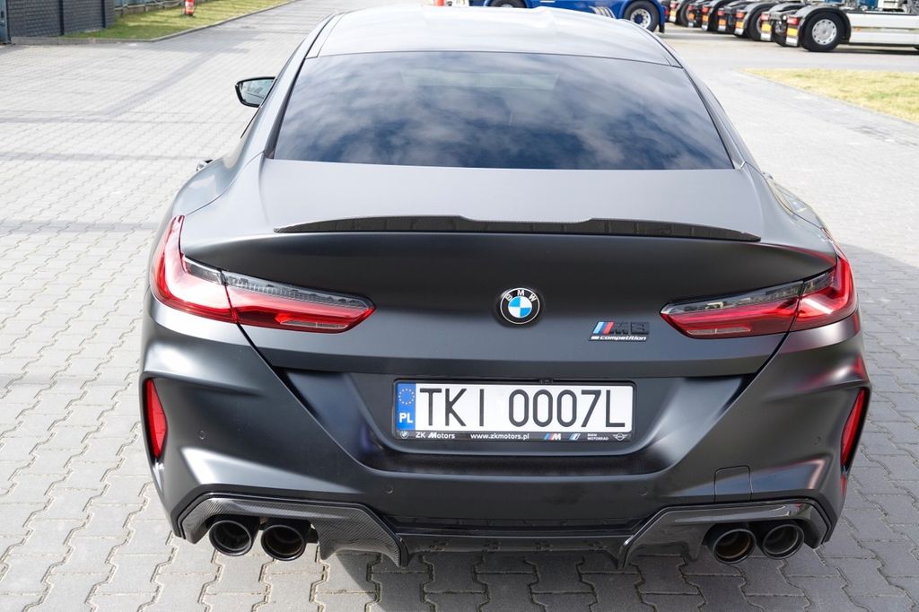 BMW M8 2022