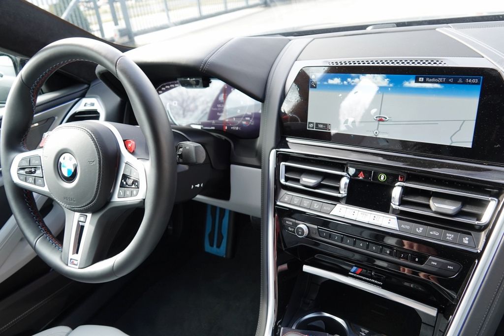 BMW M8 2022