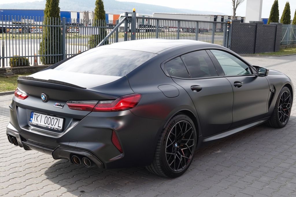 BMW M8 2022