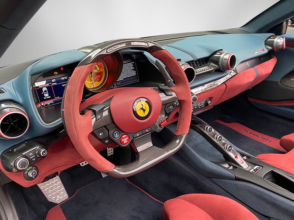Ferrari 812 2022