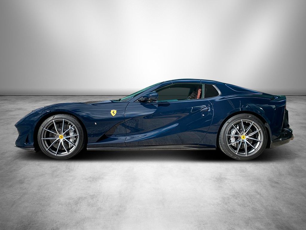 Ferrari 812 2022
