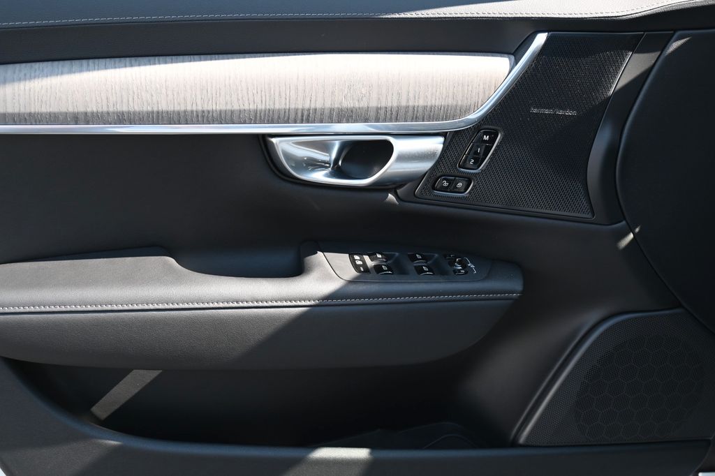 Volvo V90 2023