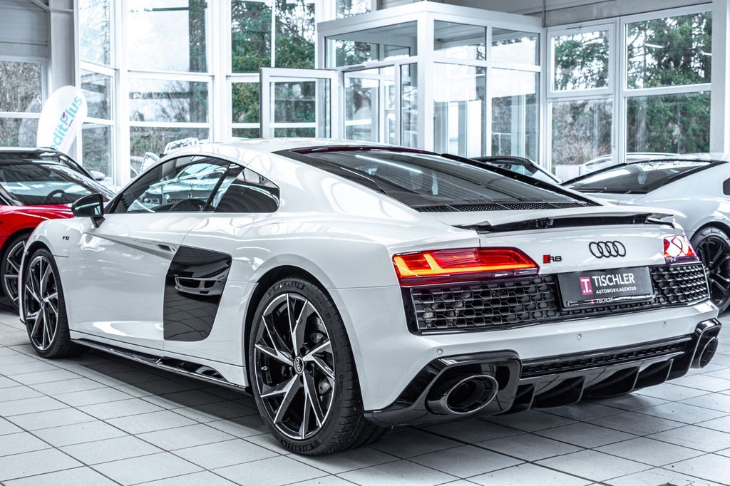 Audi R8 2024
