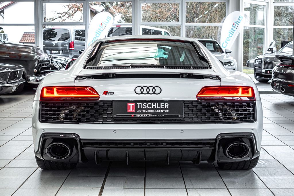 Audi R8 2024