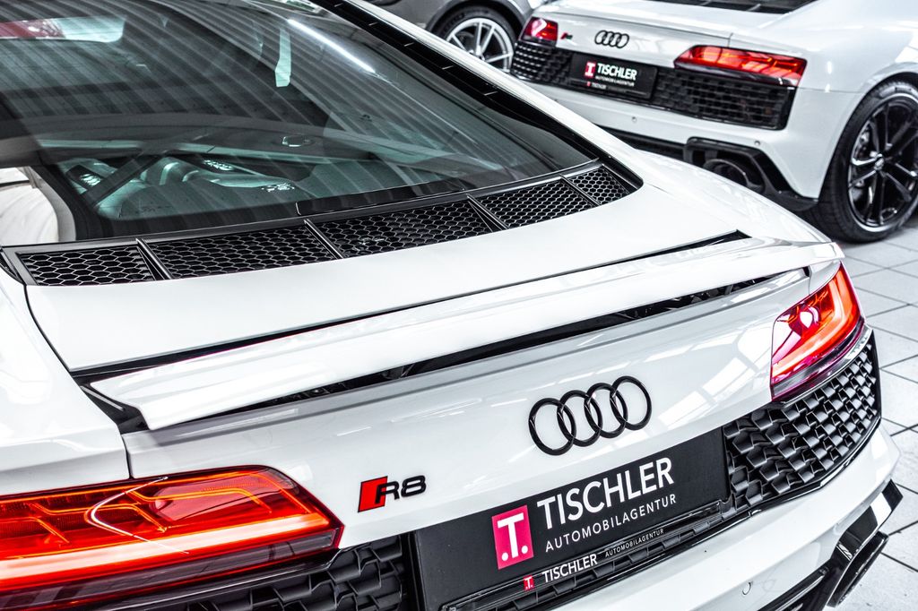 Audi R8 2024