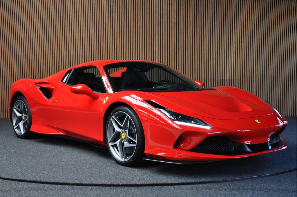 Ferrari F8 2021