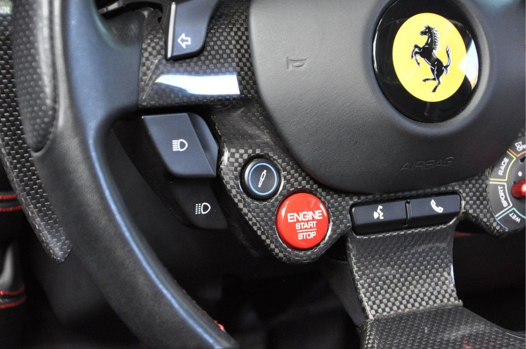 Ferrari F8 2021