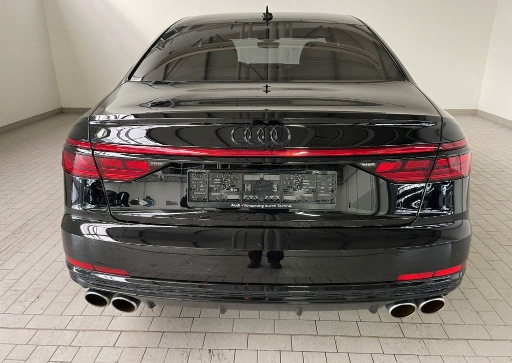 Audi S8 2021
