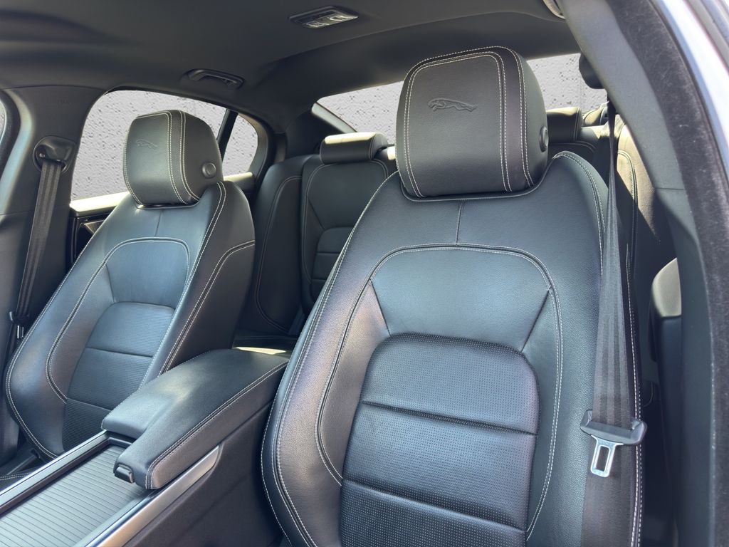 Jaguar XE 2020