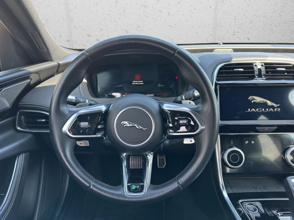 Jaguar XE 2020