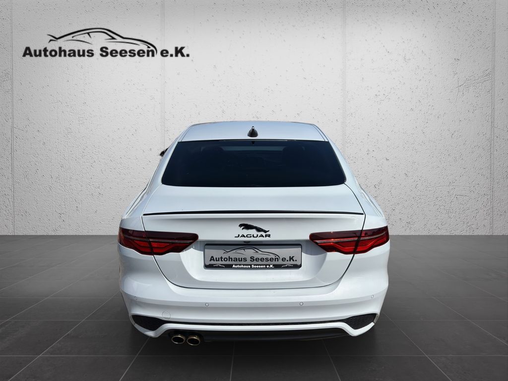 Jaguar XE 2020