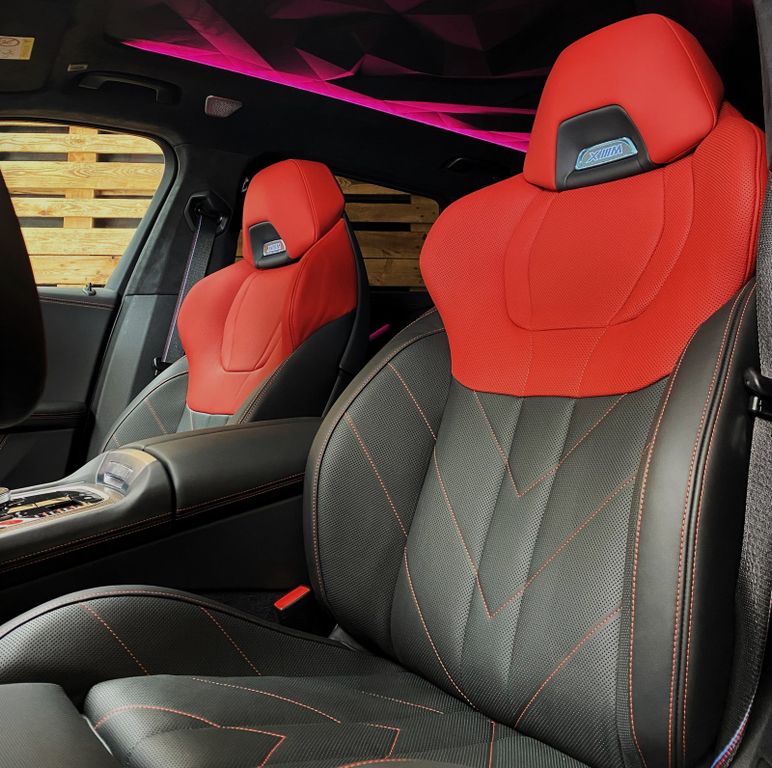 BMW XM 2024