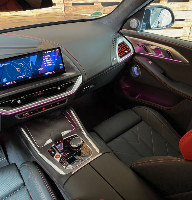 BMW XM 2024