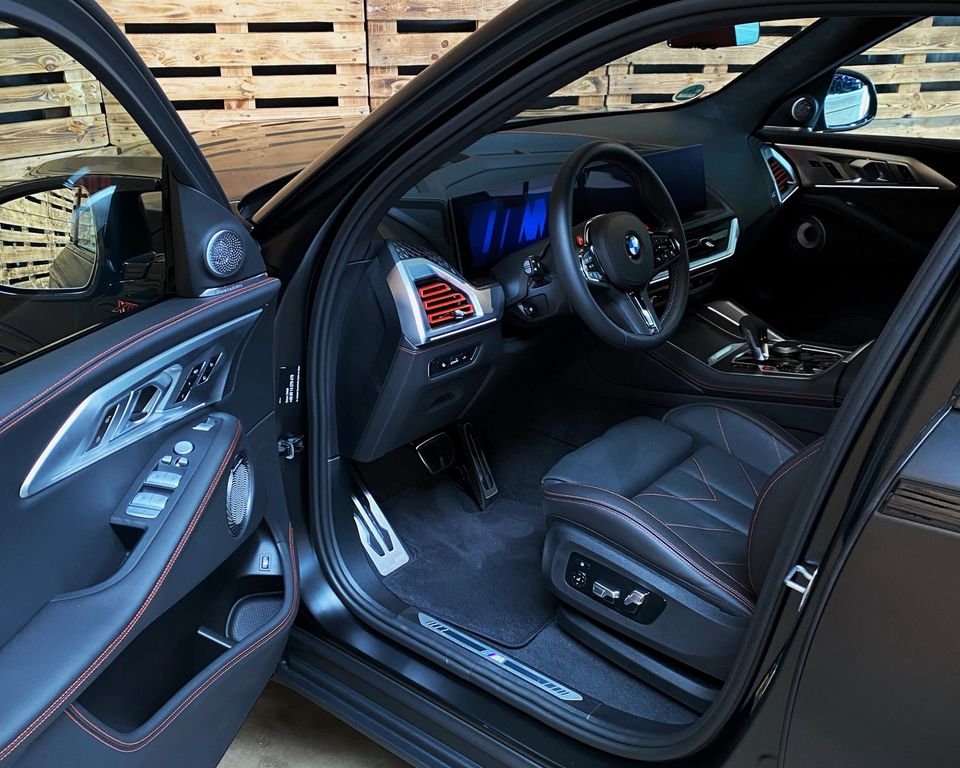 BMW XM 2024